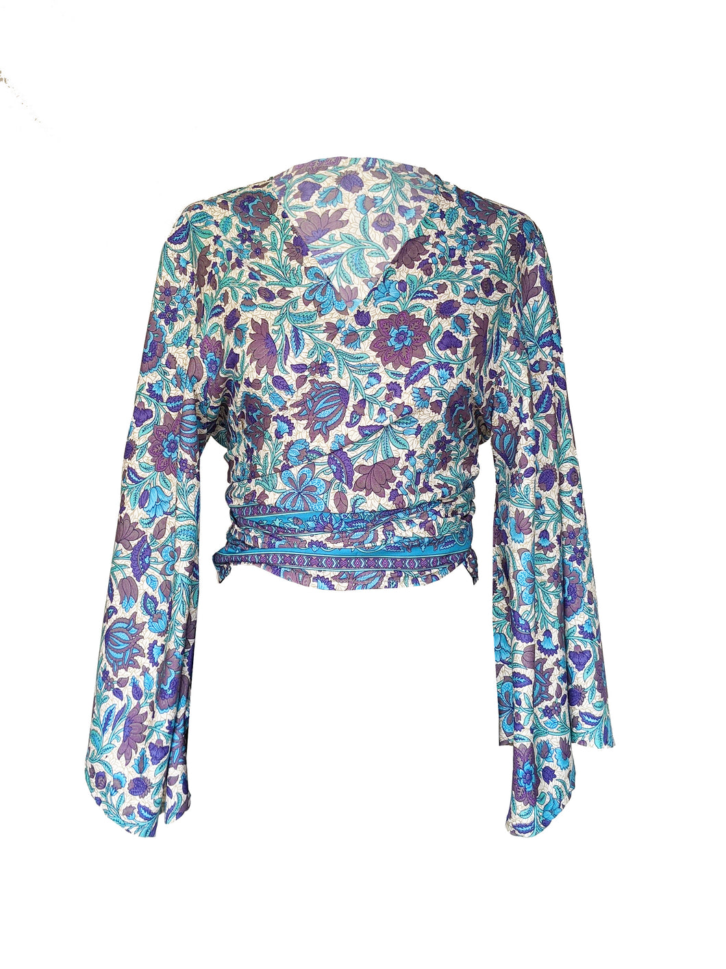 Cauṃtīs bell sleeve top