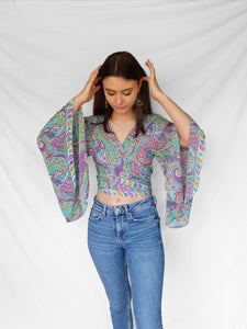 Tīs bell sleeve top